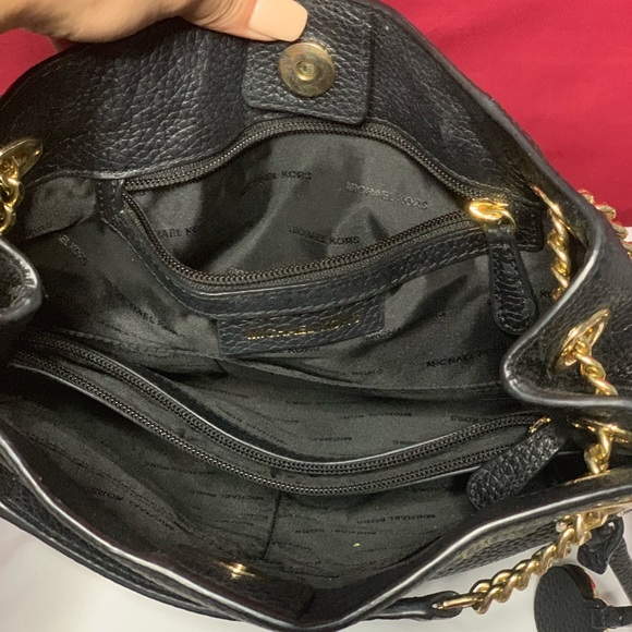 Black chain purse - Picture 3 of 4